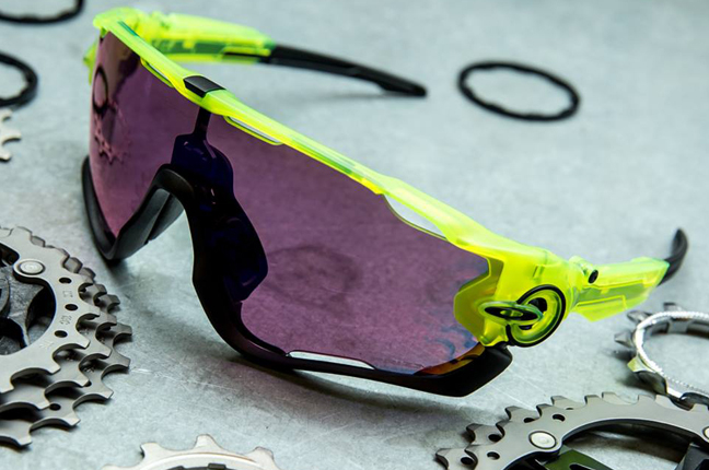 Occhiali da sole Oakley: modello “JAWBREAKER”