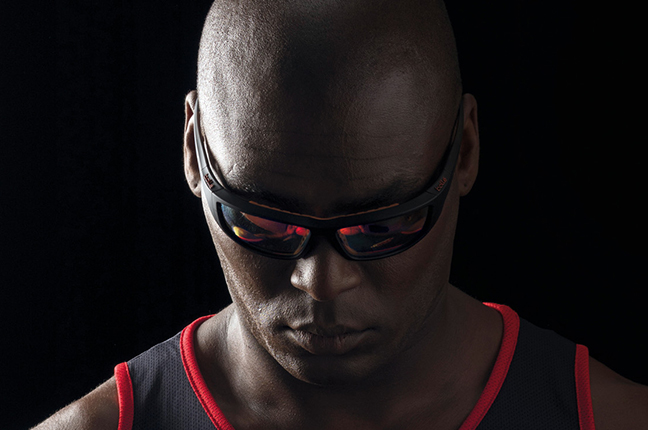 Un runner indossa occhiali Bollé appartenenti alla collezione “SPORT PROTECTIVE”
