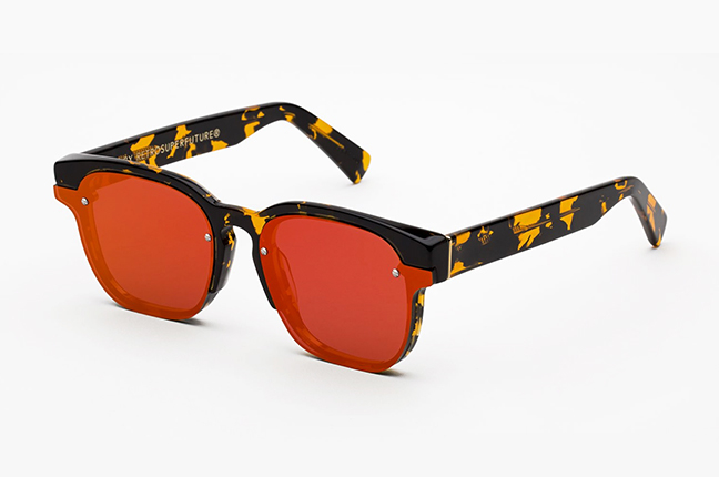 Il modello “Euclid Red Mirror” degli occhiali SUPER by Retrosuperfuture®