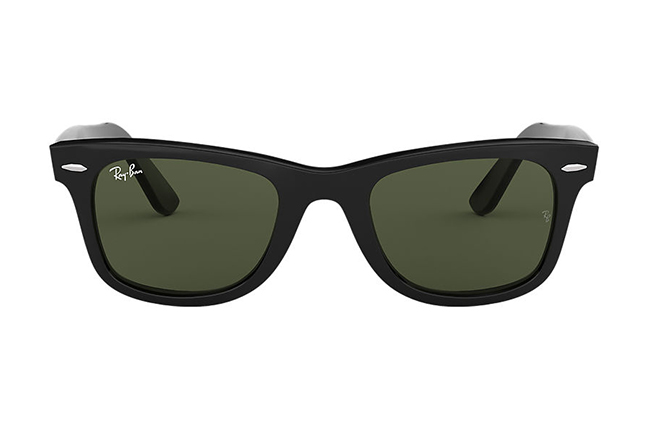 Il modello “ORIGINAL WAYFARER CLASSIC” degli occhiali da sole Ray-Ban