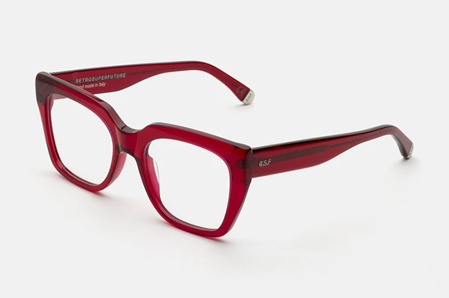 Il modello “Numero 76 Rosso Profondo” degli occhiali SUPER by Retrosuperfuture®