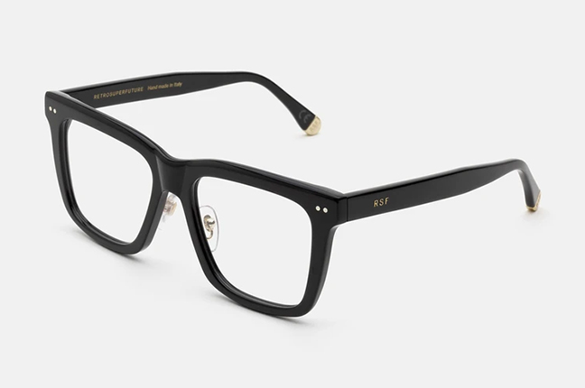 Il modello “Numero 77 Nero” degli occhiali SUPER by Retrosuperfuture®