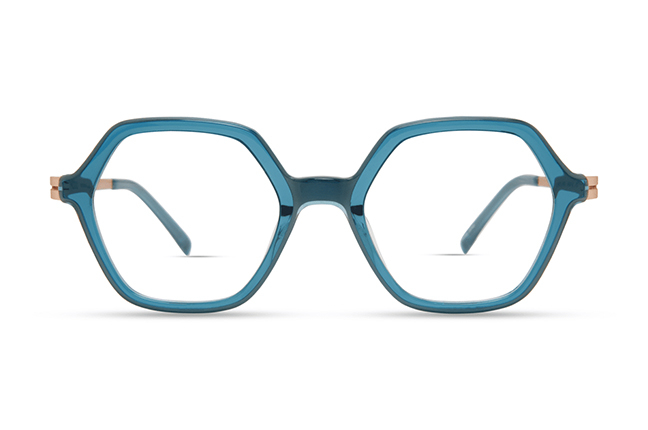 Il modello “4553” (nella colorazione “PETROL”) degli occhiali Modo, appartenente alla collezione “PAPER-THIN ACETATE”