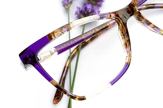 Il modello “101” degli occhiali Lamarca, appartenente alla collezione “MOSAICO”