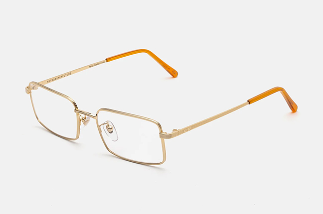 Il modello “Numero 110 Oro” degli occhiali Retrosuperfuture – Collezione SS23
