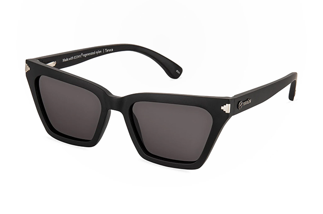 Il modello “Taruca Black” degli occhiali Karün