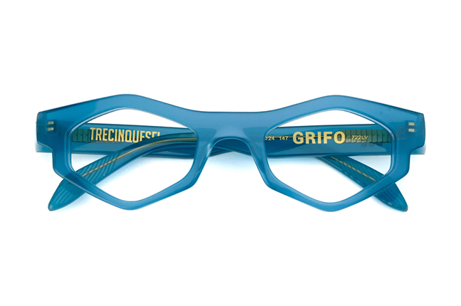 Il modello “GRIFO” degli occhiali da vista Saraghina