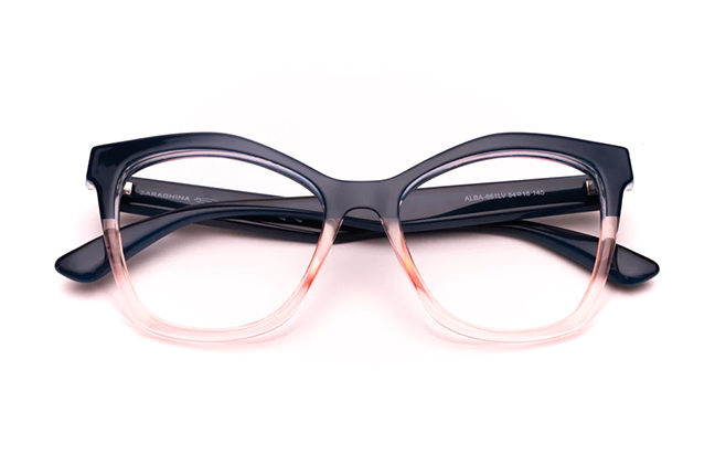 Il modello “ALBA” degli occhiali da vista Saraghina