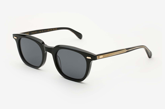 Il modello “RIVA Black Gold” degli occhiali Gast