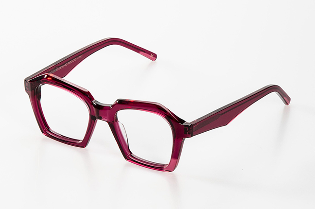 Il modello “ADNE” degli occhiali da vista JPlus (Colore: 13)