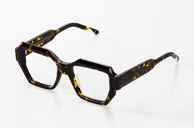 Il modello “KAYA” degli occhiali da vista JPlus (Colore: 12)