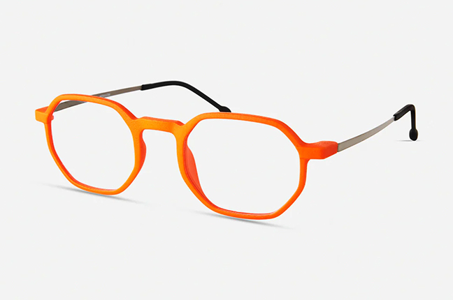 Il modello “LAGU” (nella colorazione “Orange”) degli occhiali Modo, appartenente alla collezione “3D Lab Collection”