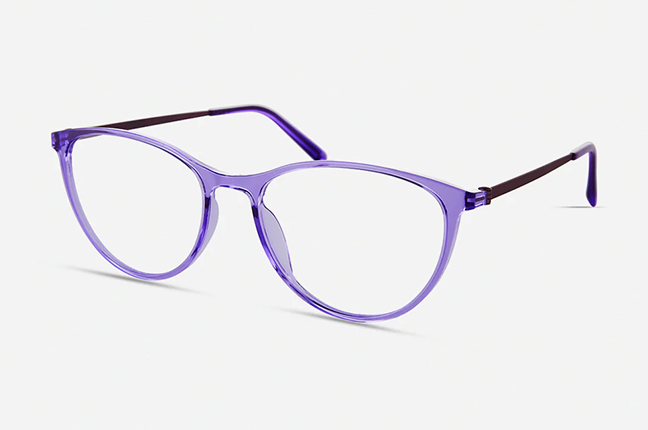 Il modello “7066” (nella colorazione “Lavender”) degli occhiali Modo, appartenente alla collezione “R 1000 Collection”