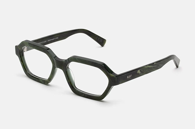 Il modello “POOCH OPTICAL TARTARUGA” degli occhiali Retrosuperfuture – Collezione SS24
