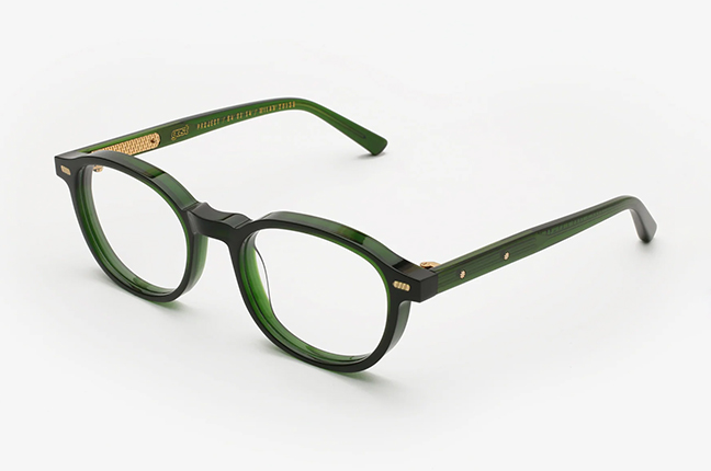 Il modello “ZAYA PINE GREEN” degli occhiali Gast