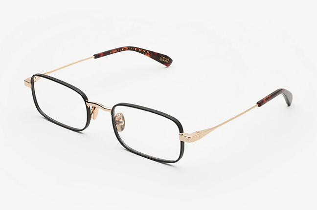 Il modello “EDARA OPT MATTE BLACK” degli occhiali Gast